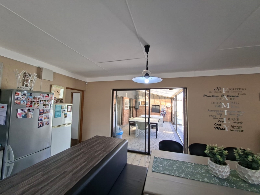 3 Bedroom Property for Sale in Reebok Western Cape